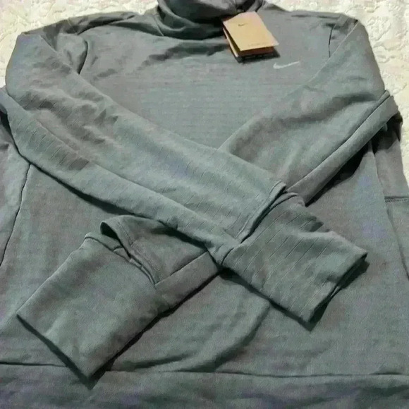 Nike Therma-FIT Swift Element Women's Turtleneck Running Top. Size Medium - Picture 11 of 12